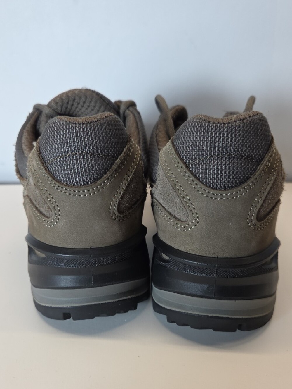 Lowa Womens Olive/Taupe Low-Cut Hiking Shoes Size 8.5 - Picture 5 of 7